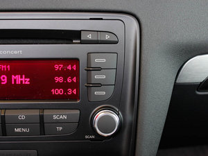 20112.0TFSI Roadster п؅^