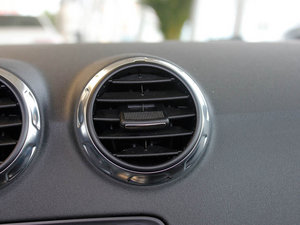 20112.0TFSI Roadster п؅^(q)