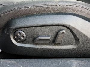 20112.0TFSI Coupe {{(ji)