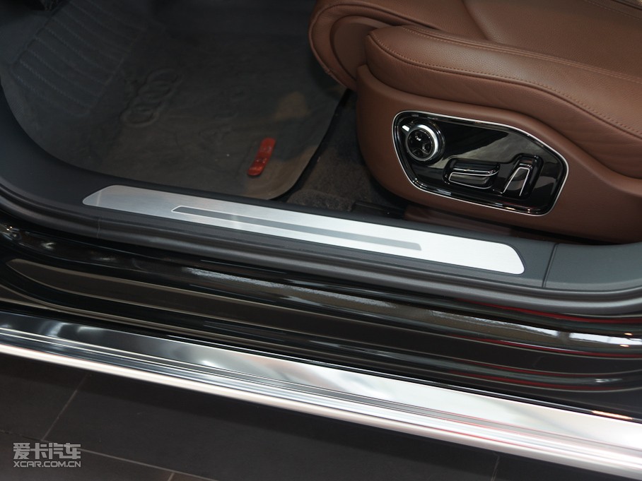 2011?yun)WA8 3.0TFSI F(245kW)