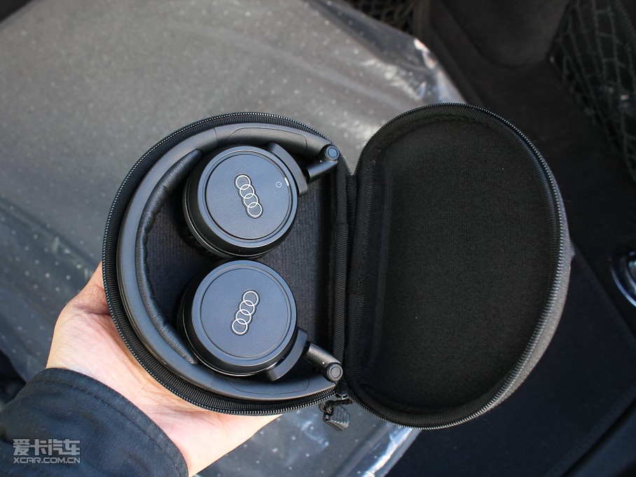 2011?yun)WA8 3.0TFSI F(245kW)