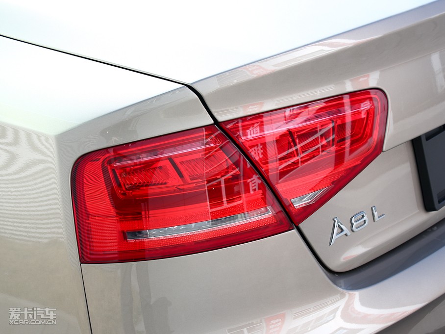 2011?yun)WA8 3.0TFSI F(245kW)