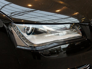 20113.0TFSI F(245kW) ^