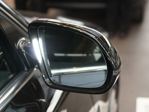 20113.0TFSI F(245kW) ^