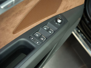 20113.0TFSI F(245kW) п؅^