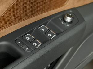 20113.0TFSI F(245kW) п؅^(q)