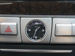 2011款3.0TFSI 尊贵型(245kW) 中控区