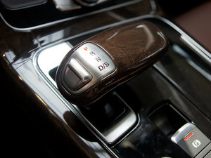 2011款3.0TFSI 尊贵型(245kW) 中控区
