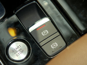 2011款3.0TFSI 尊贵型(245kW) 中控区