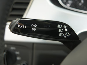 2011款3.0TFSI 尊贵型(245kW) 中控区