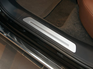 2011款3.0TFSI 尊贵型(245kW) 空间座椅