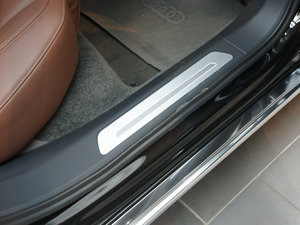 2011款3.0TFSI 尊贵型(245kW) 空间座椅