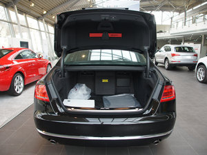 2011款3.0TFSI 尊贵型(245kW) 空间座椅