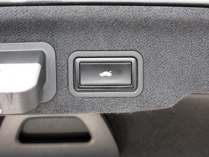 20113.0TFSI A(245kW) g