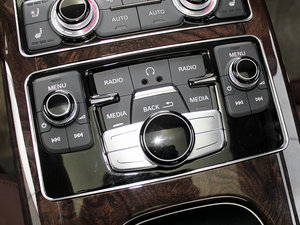 20113.0TFSI A(245kW) g