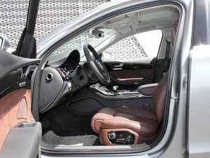 2011款3.0TFSI 豪华型(245kW) 前排空间