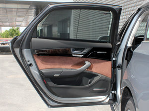 20113.0TFSI A(245kW) g