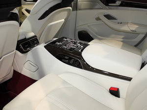 2011款6.3 W12 后排中央扶手
