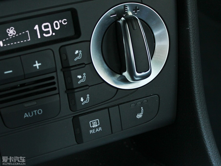 2012µQ3() 40 TFSI˶
