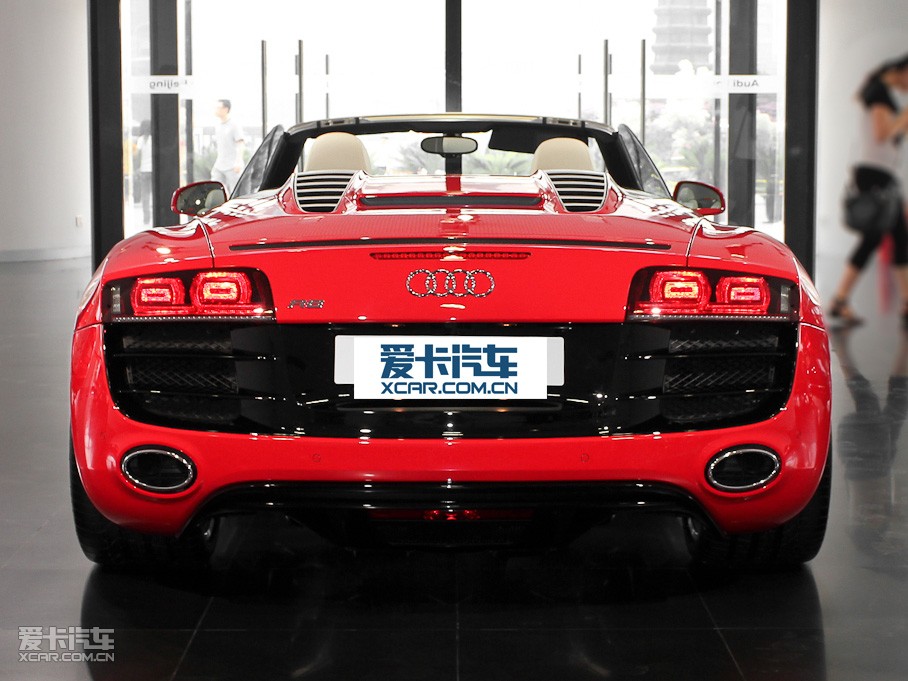 2011?yun)WR8 Spyder 5.2 FSI 