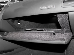 2011款Spyder 5.2 FSI 敞篷版 手套箱