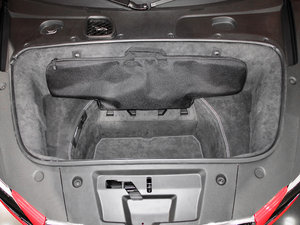 2011款Spyder 5.2 FSI 敞篷版 行李厢空间