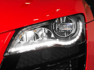 2011款Spyder 5.2 FSI 敞篷版 大灯