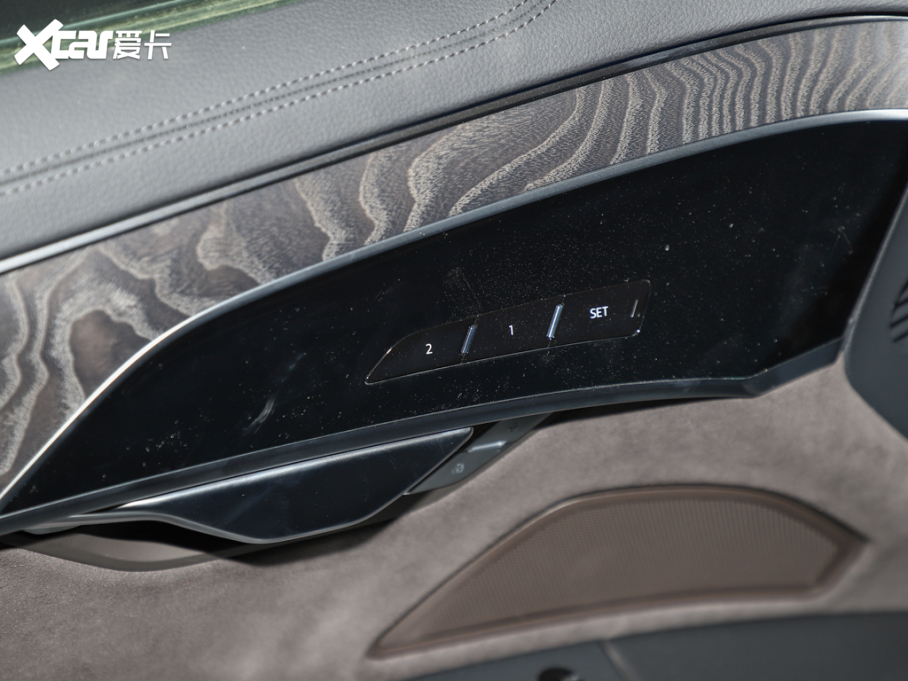 2025��?yu��n)W��A8 A8L 45 TFSI quattro ���A��