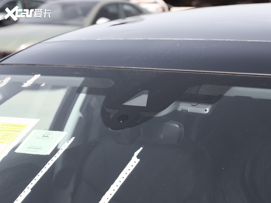 2025WA8 A8L 45 TFSI quattro A