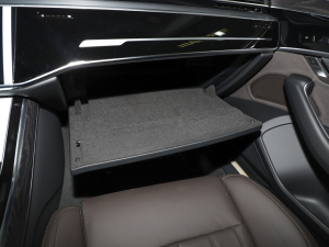 2025款A8L 45 TFSI quattro 豪华型 空间座椅
