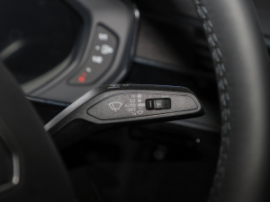 2025��A(y��)8L 45 TFSI quattro ���A�� �п؅^(q��)