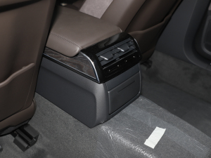 2025A8L 45 TFSI quattro A п؅^