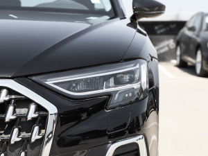 2025A8L 45 TFSI quattro A ^