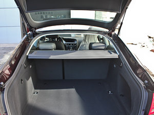2012款2.0TFSI Sportback 空间座椅