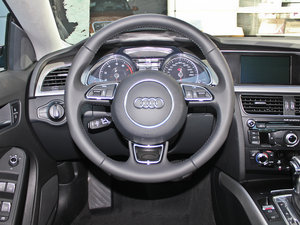 2012款2.0TFSI Sportback 中控区