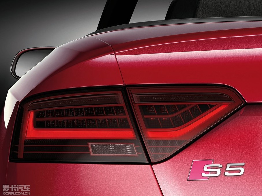 2012��?yu��n)W��S5 Cabriolet 3.0TFSI quattro Cabriolet