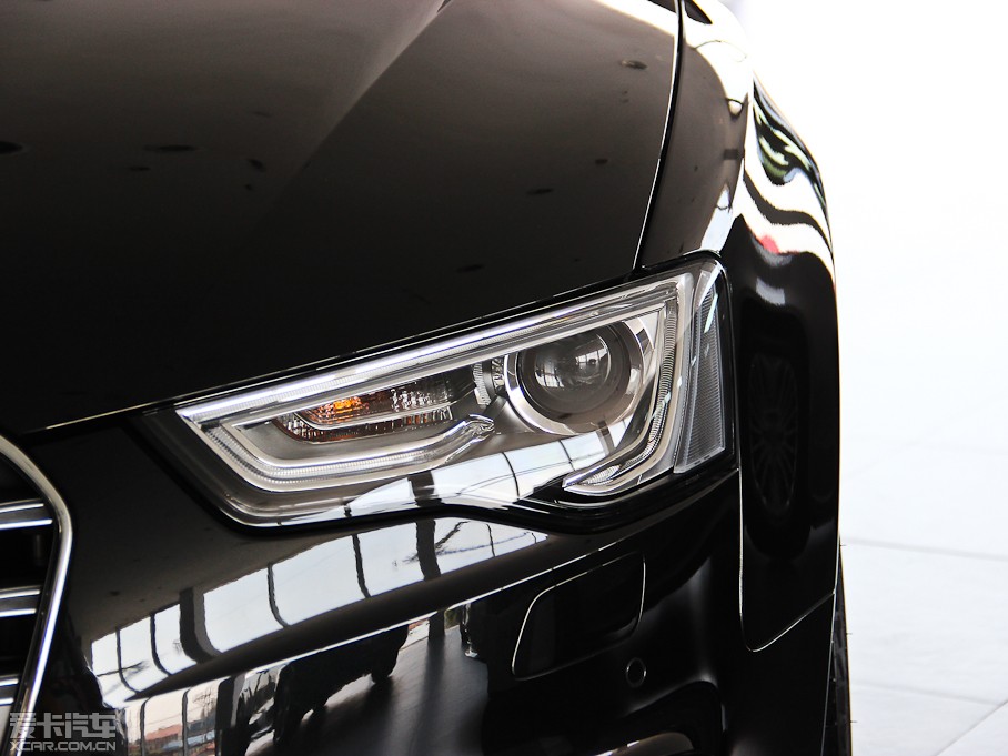 2012?yun)WS5 3.0TFSI quattro Sportback