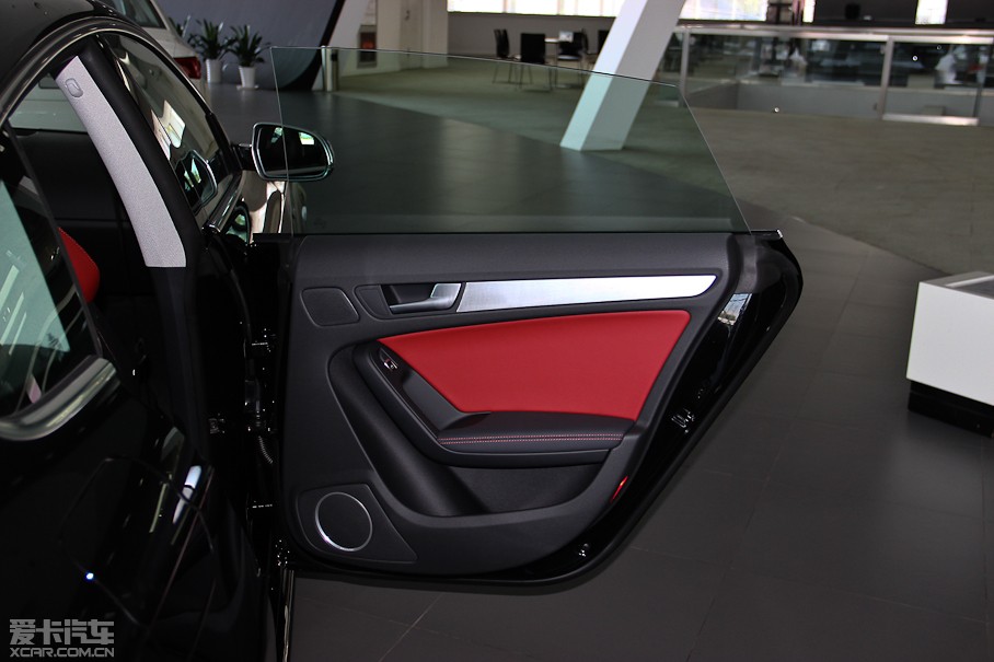 2012?yun)WS5 3.0TFSI quattro Sportback