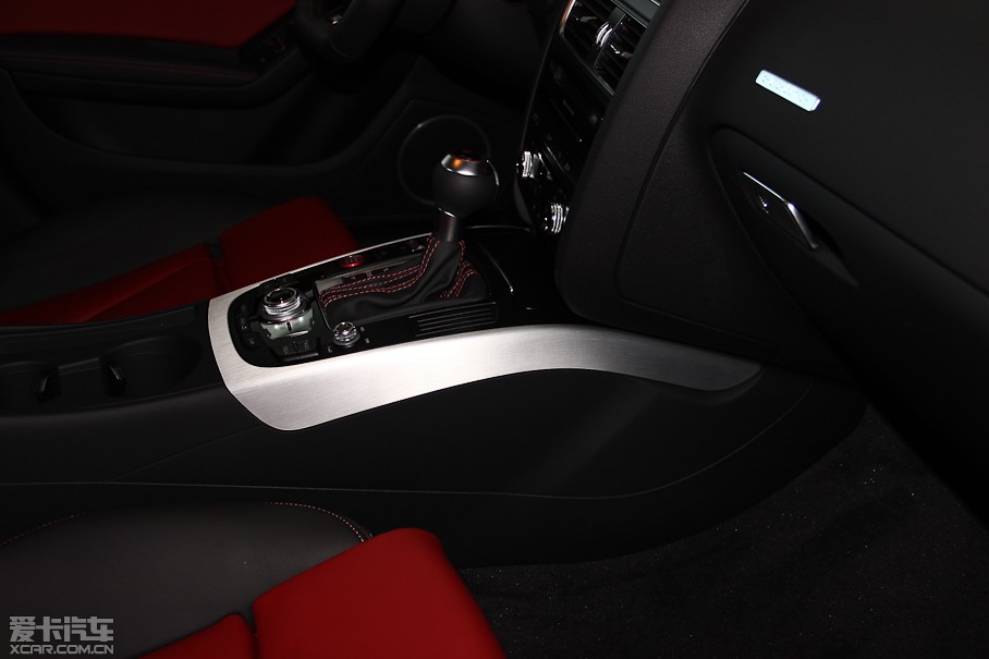 2012?yun)WS5 3.0TFSI quattro Sportback