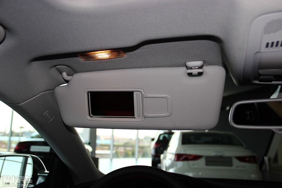 2012?yun)WS5 3.0TFSI quattro Sportback