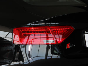 20123.0TFSI quattro Sportback (x)(ji)^