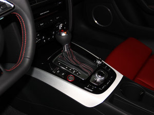 20123.0TFSI quattro Sportback п؅^