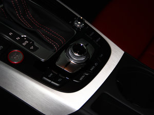 20123.0TFSI quattro Sportback п؅^