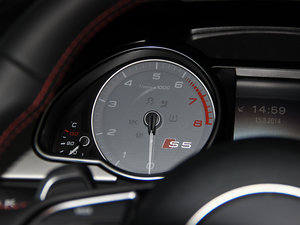 20123.0TFSI quattro Sportback п؅^