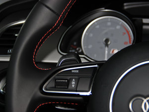 20123.0TFSI quattro Sportback п؅^