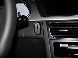 20123.0TFSI quattro Sportback п؅^