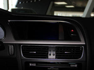 20123.0TFSI quattro Sportback п؅^