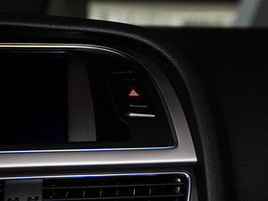 20123.0TFSI quattro Sportback п؅^