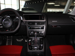 20123.0TFSI quattro Sportback п؅^(q)