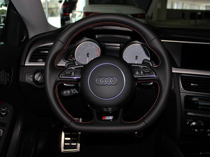 20123.0TFSI quattro Sportback п؅^